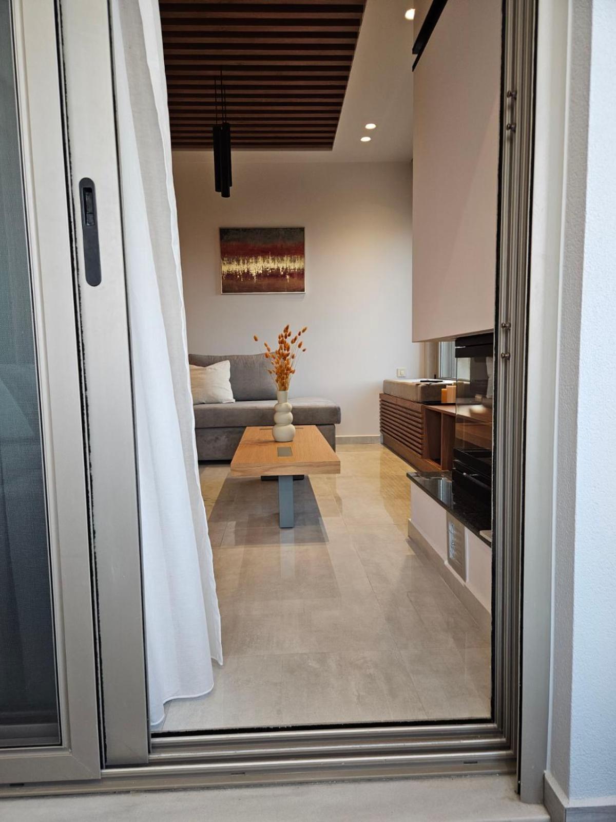 Calm & Dreamy Luxury Apts Pírgos Exterior foto